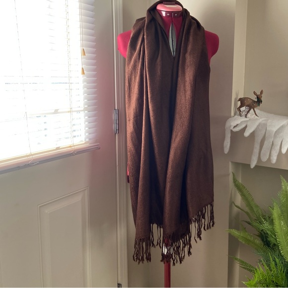 Pashmina 70% cashmere 30% silk brown tone on tone fringed edge scarf. Used. - Picture 2 of 8